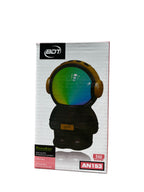 سماعة بلوتوث (BDT AN153) على شكل رائد فضاء بقدرة 5 وات - مزودة بإضاءة RGB LED وريموت كنترول.
